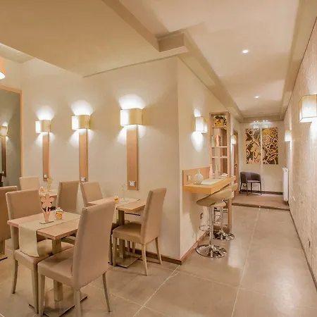 Dimora San Felice Bed & Breakfast Naples