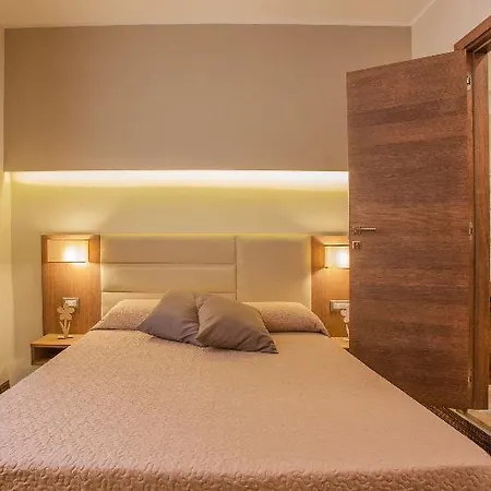 Bed & Breakfast Dimora San Felice Naples